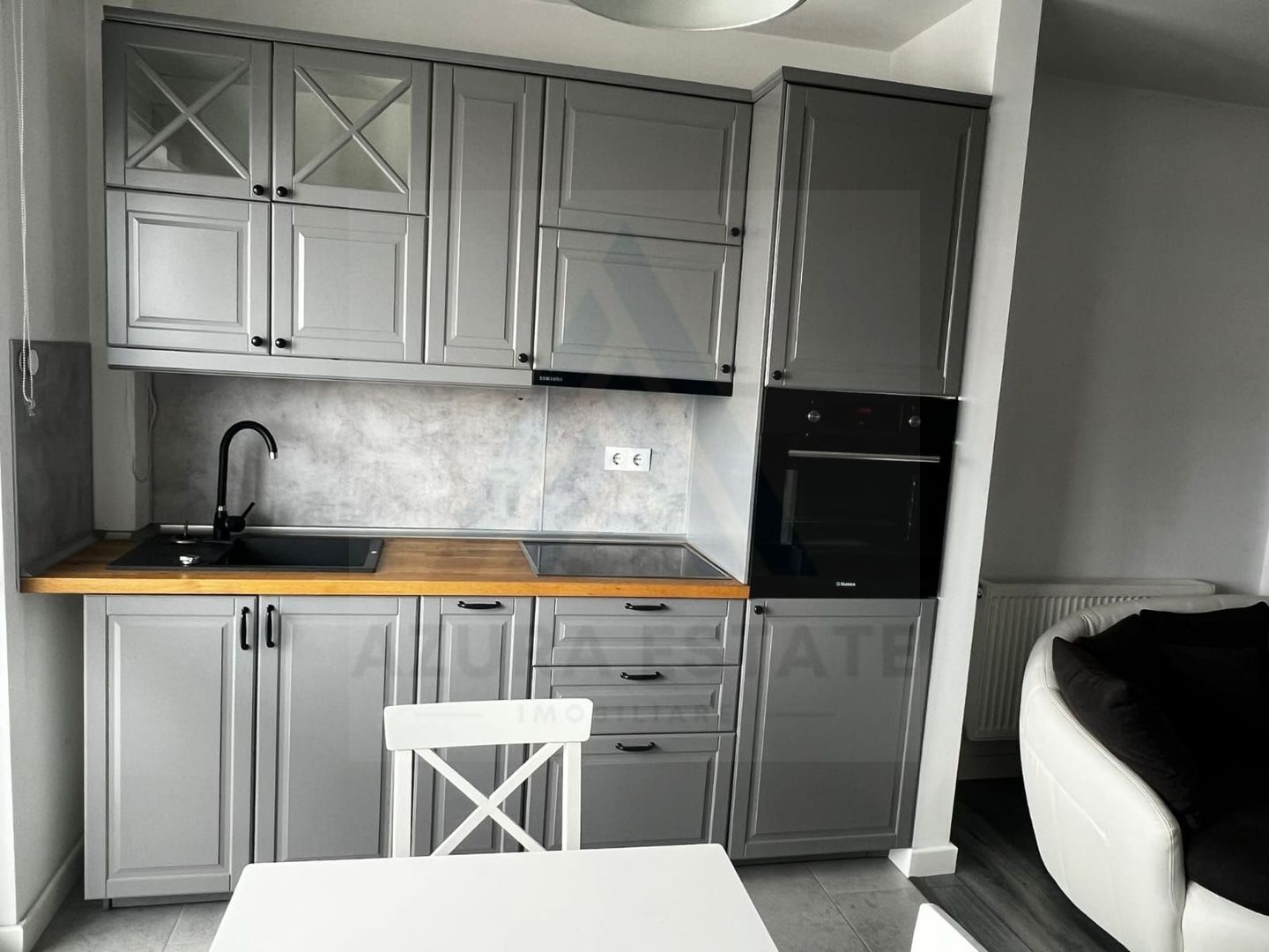 Apartament modern 2 camere etaj 3 lift si parcare pe Calea Surii Mici - Poză 3