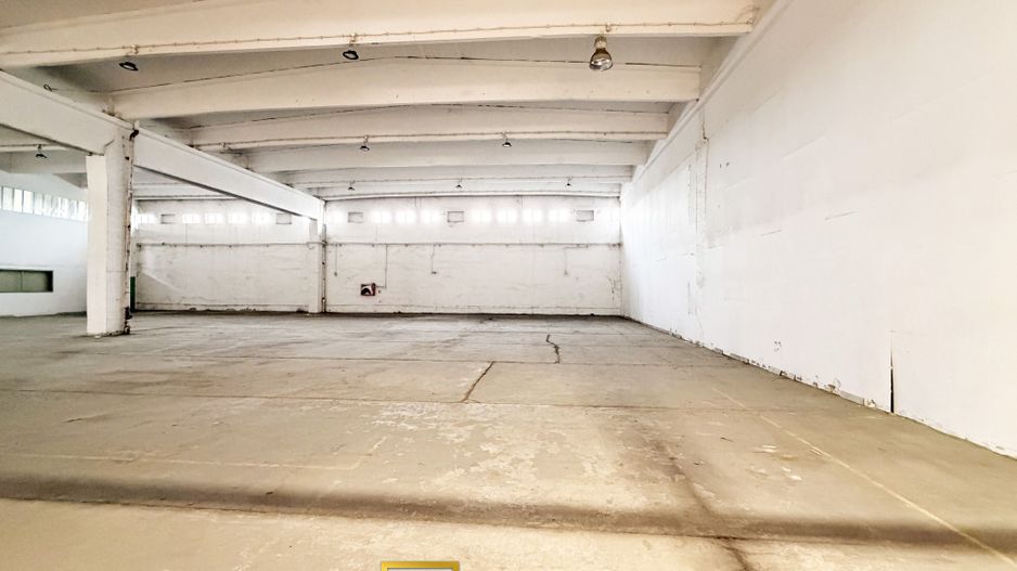 Hala de inchiriat Arad 980 mp 2,5 €/mp acces TIR - Poză 4