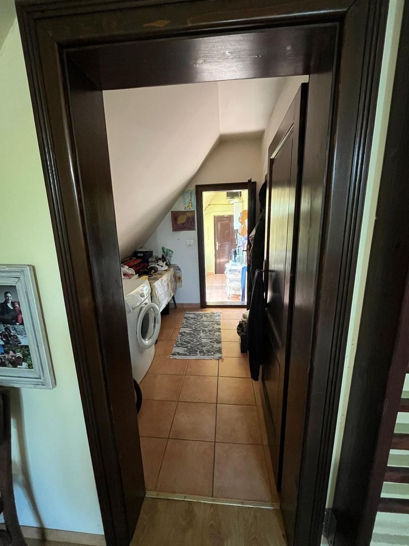Casă elegantă, spațioasă, ideală pentru familie – Sanmihaiu Roman - Poză 16