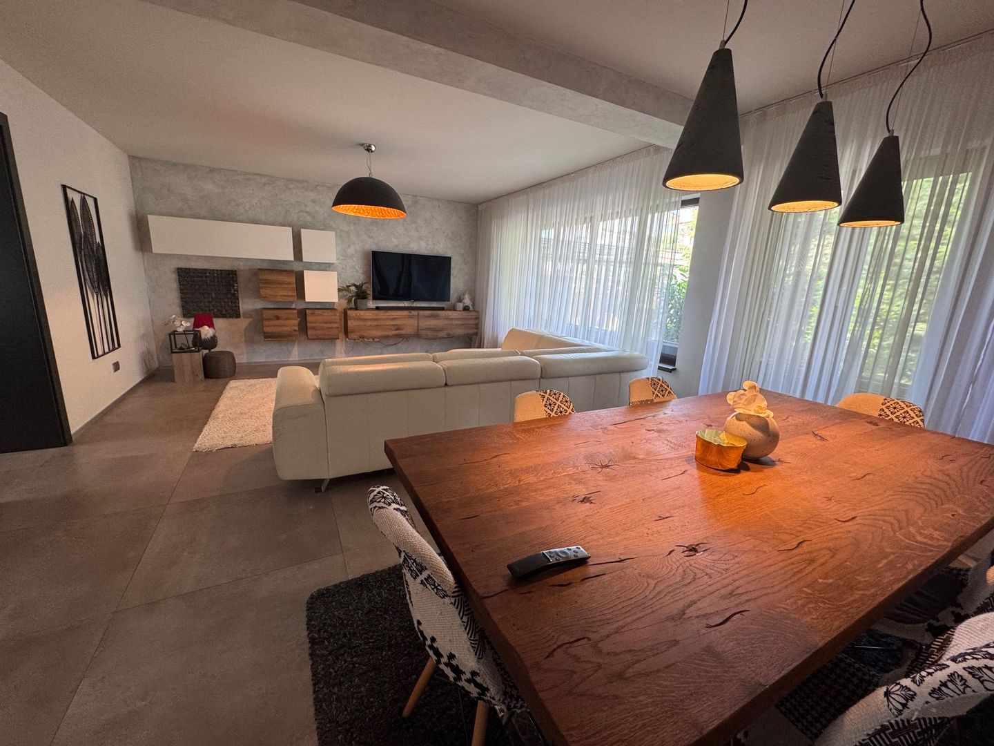 Vila de LUX Tunari, 214m2 utili, 600 curte - Poză 10