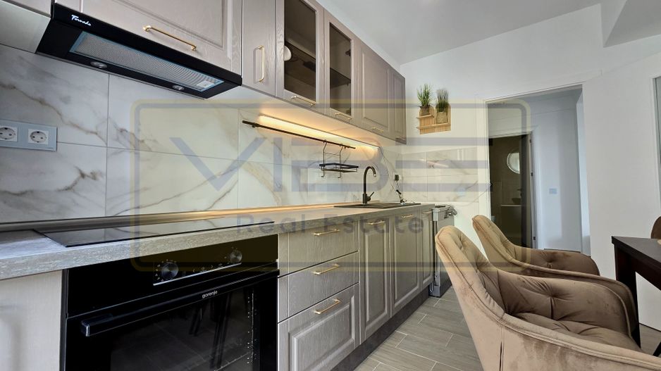 Copou- 3 camere 2 bai- decomandat- modern- parcare subterana - Poză 15