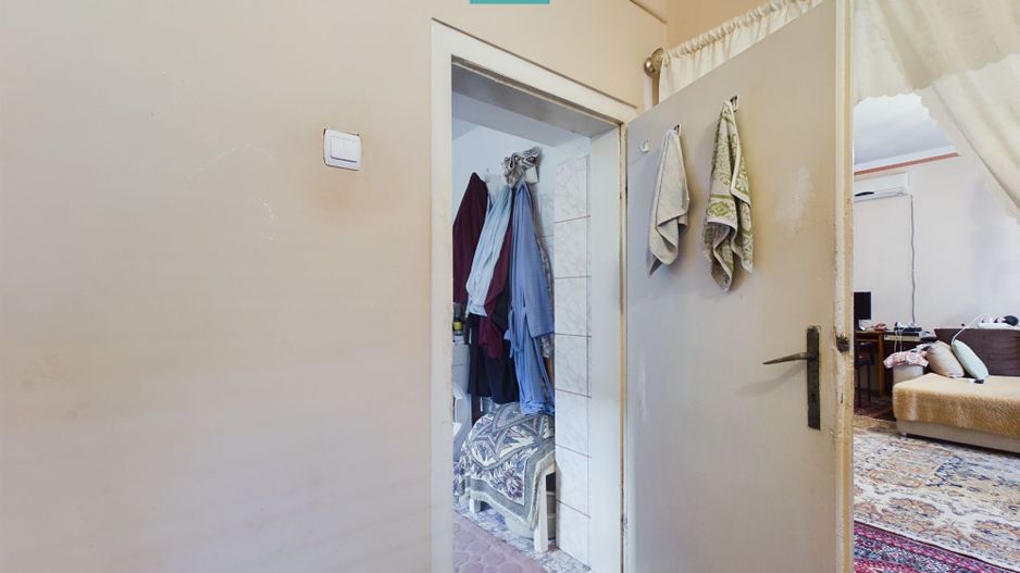 Apartament la casă cu 4 camere în Pârneava - Poză 15