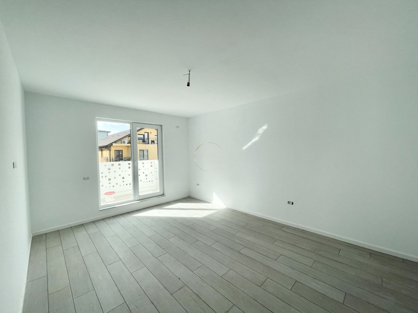 NOU Apartament decomandat 3 camere - Hotel IQ, Giroc - Poză 1