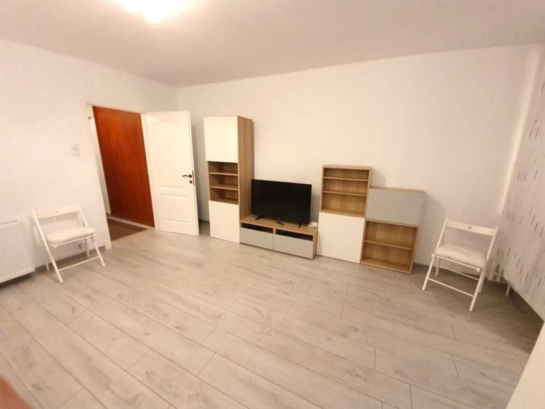 Închiriere Garsoniera renovata, AC, Vatra Luminoasa, Piața Muncii - Poză 1