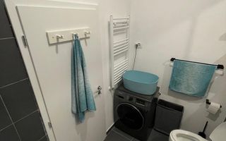 Ofer spre inchiriere apartament cu 3 camere cu loc de parcare - Poză 7