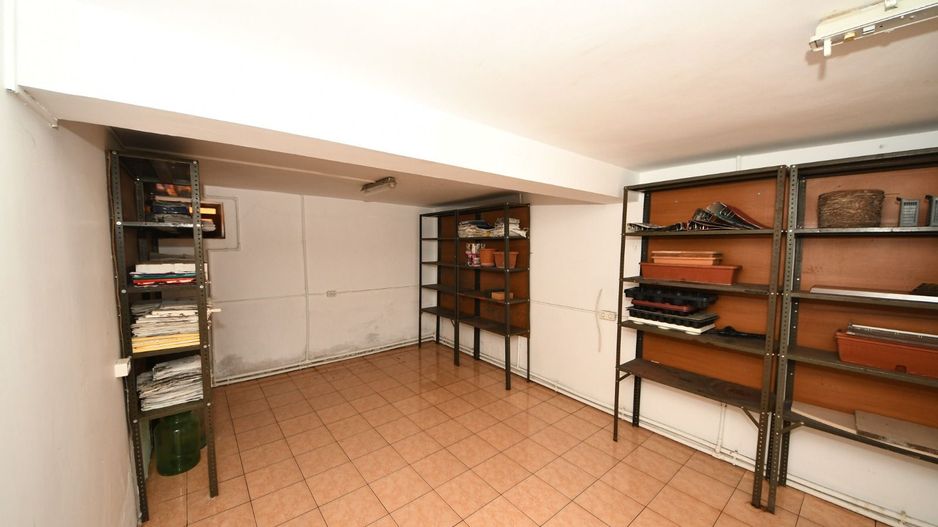 Vila spatioasa, constructie solida, zona micro 17 – Galati - Poză 19