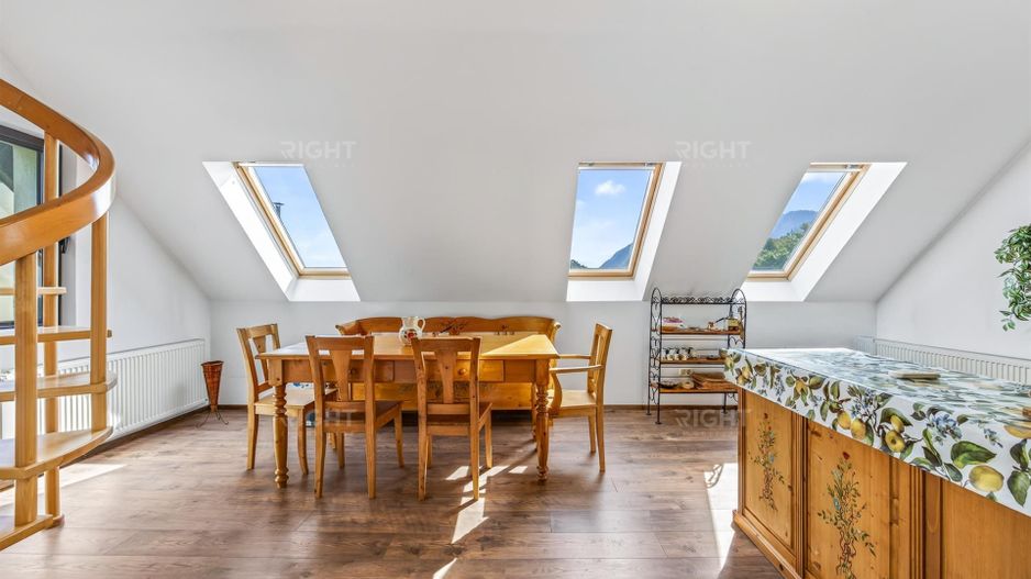 Casa pe 3 niveluri | Terasa cu priveliste | 3 parcari | Pozitie centrala - Poză 5