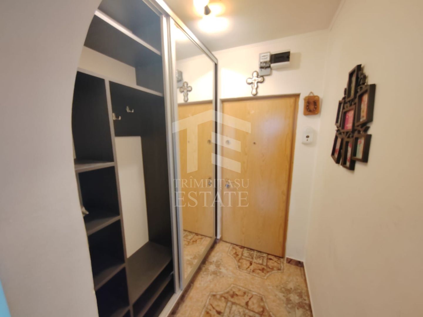 Titan Metrou 1 Decembrie - Poză 4