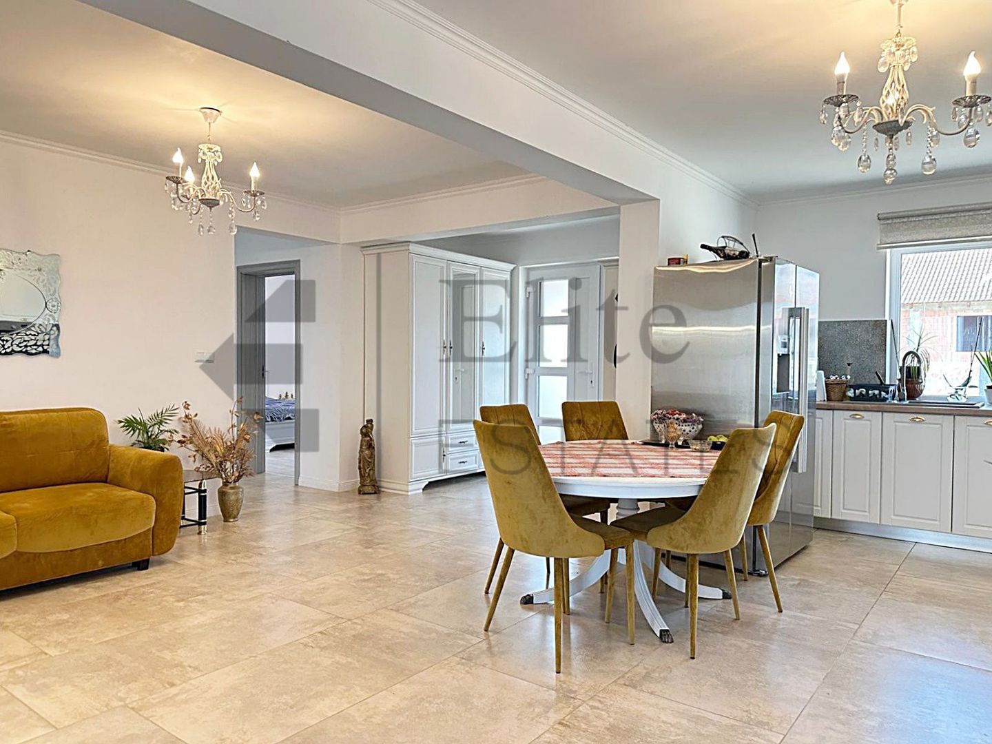 Casa cu 3 camere și teren 560 mp in Cartierul Episcopia din Oradea - Poză 3