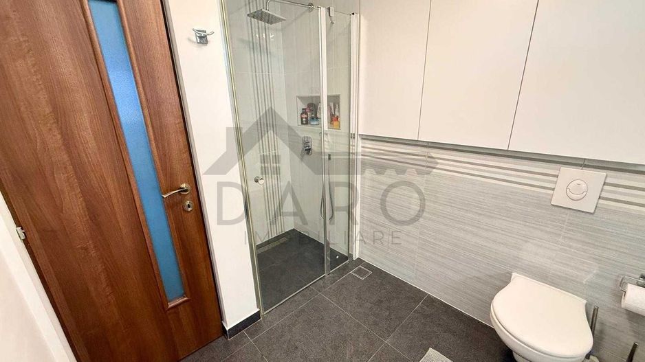 Apartament cu 2 camere, decomandat, etajul 3, complet renovat, ideal pentru locuit sau investiție, situat in cartierul Tudor, str Moldovei. - Poză 5