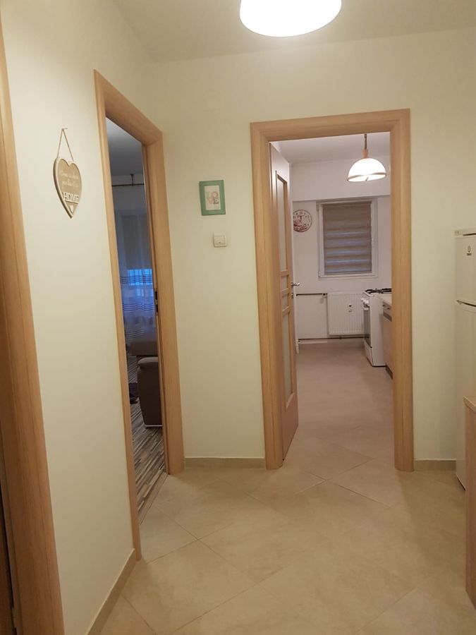 Garsonieră 42 mp, etaj mic, bloc reabilitat, Vitan Mall - Poză 2