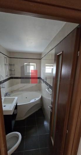 APARTAMENT  4 CAMERE SEBASTIAN - Poză 3