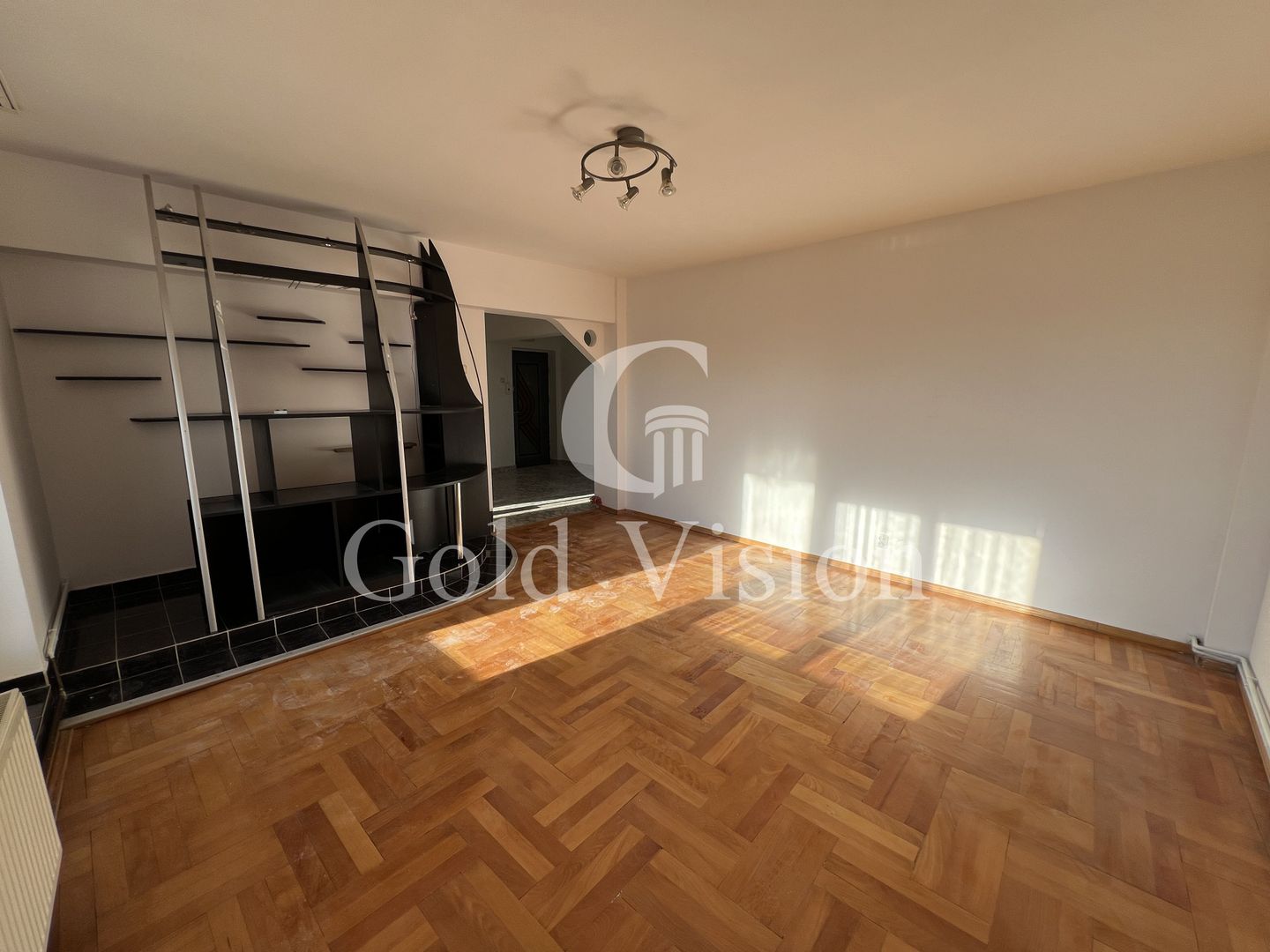Apartament cu 3 camere, etajul 5/6, decomandat, zona Unirii - Poză 2