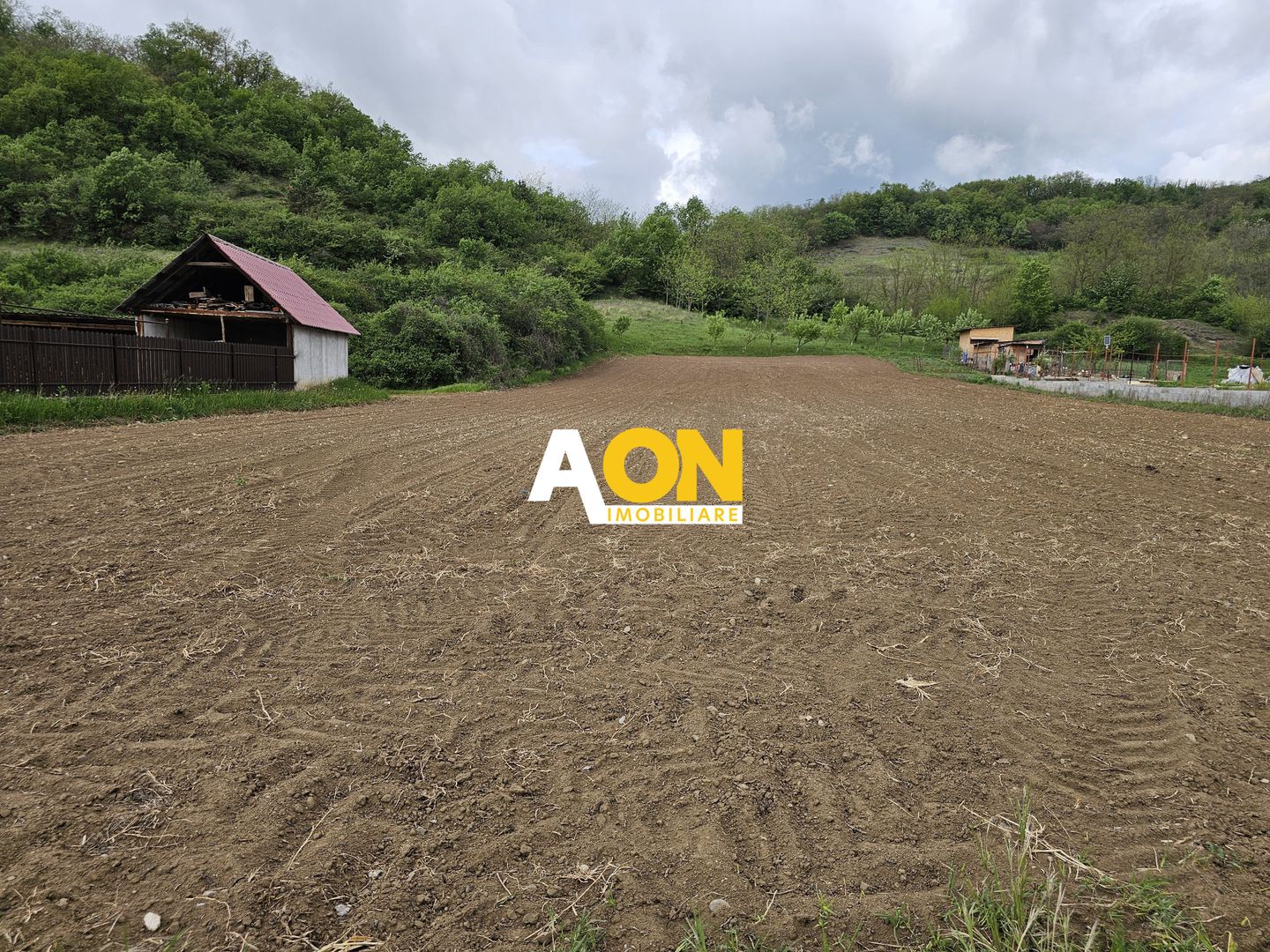 Teren intravilan langa Alba Iulia, 2742 mp, comuna Vintu de Jos - Poză 1