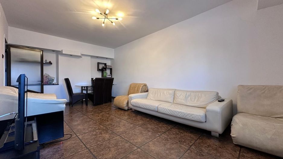 DE ÎNCHIRIAT! Apartament în inima Municipiului Târgoviște! - Poză 2