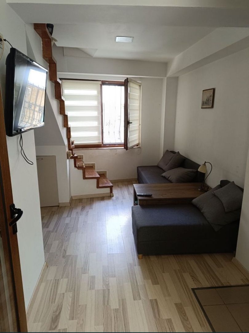 Ap mic si cochet in Piata Ovidiu - Poză 3