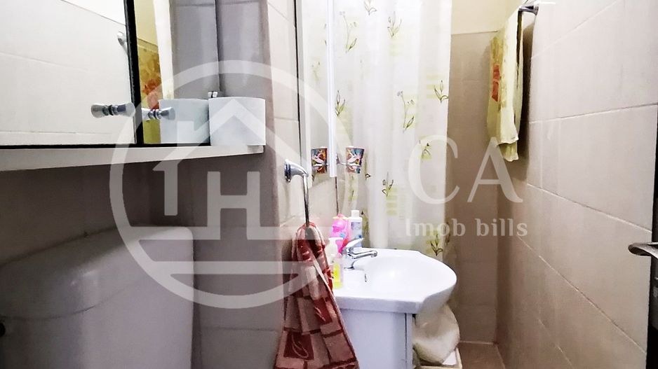 Apartament cu 4 camere de vanzare in Decebal, Oradea - Poză 5