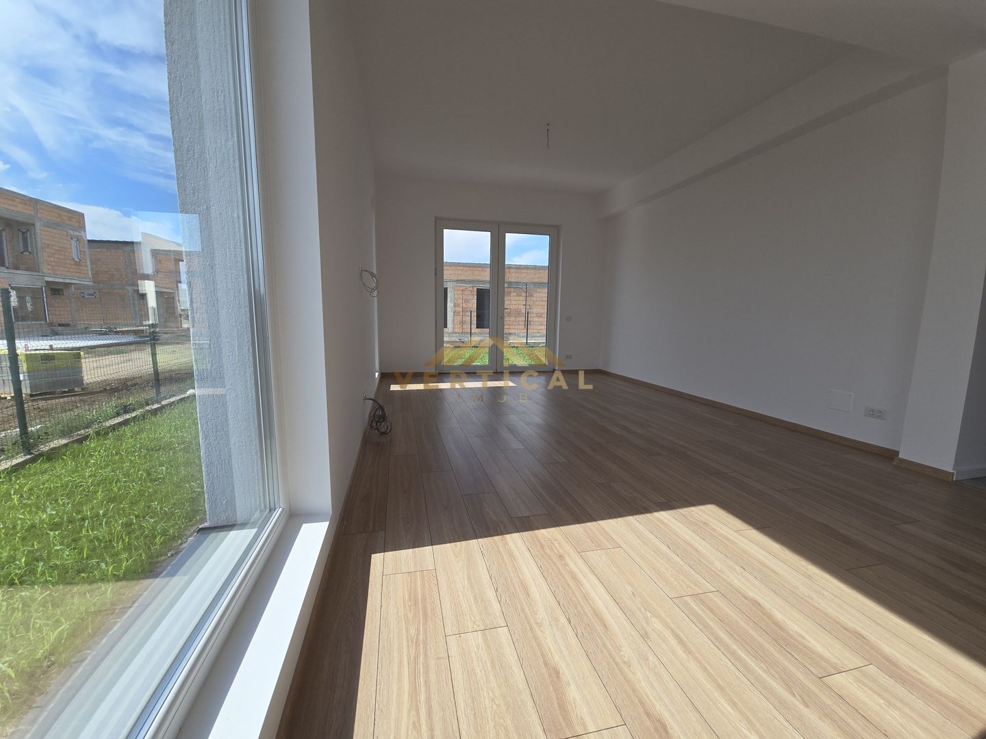 Casa de vis intr-un cartier rezidential nou / Berceni Mega Parc - Poză 3