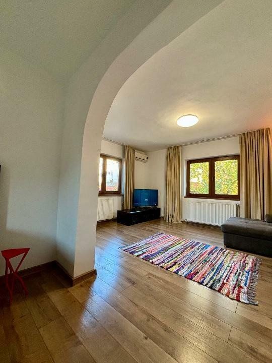 Casa/Vila P+1 individuala cu 3 camere - zona 1 Mai - Poză 2