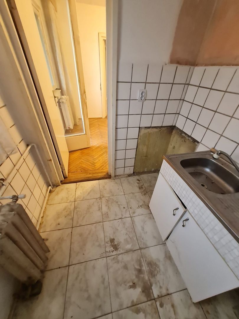 Apartament modest 2 camere zona Sagului - Poză 8
