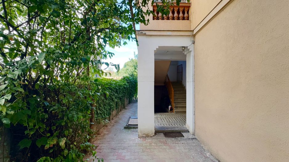 Casă / Vilă cu 6 camere de vânzare în zona Elisabetin - Poză 3