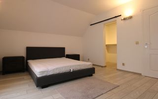 Casa individuala, zona Brytim, 4 camere + 2 bai, centrala proprie. - Poză 21