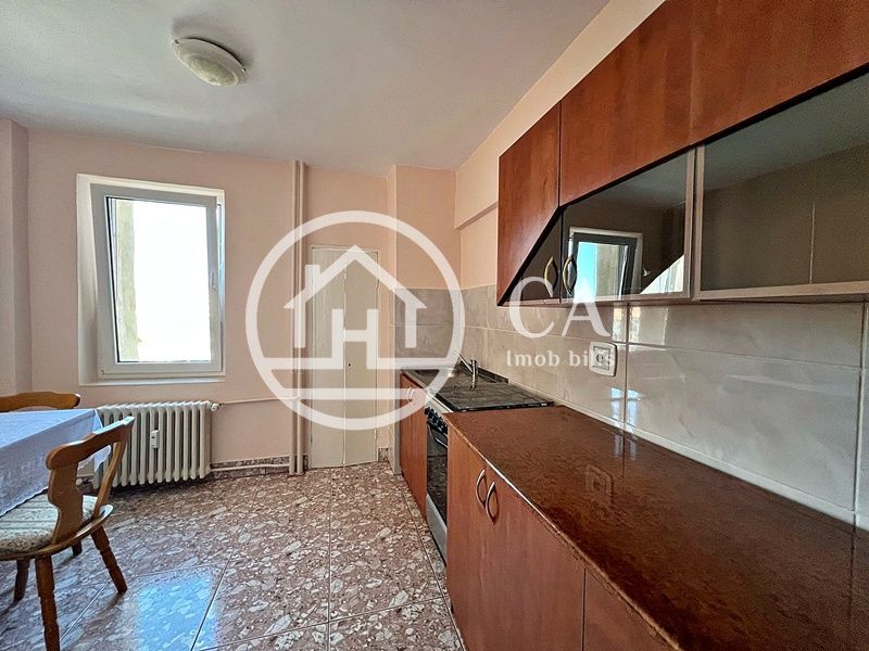 Apartament de vânzare cu 4 camere în zona centrală, Oradea - Poză 6