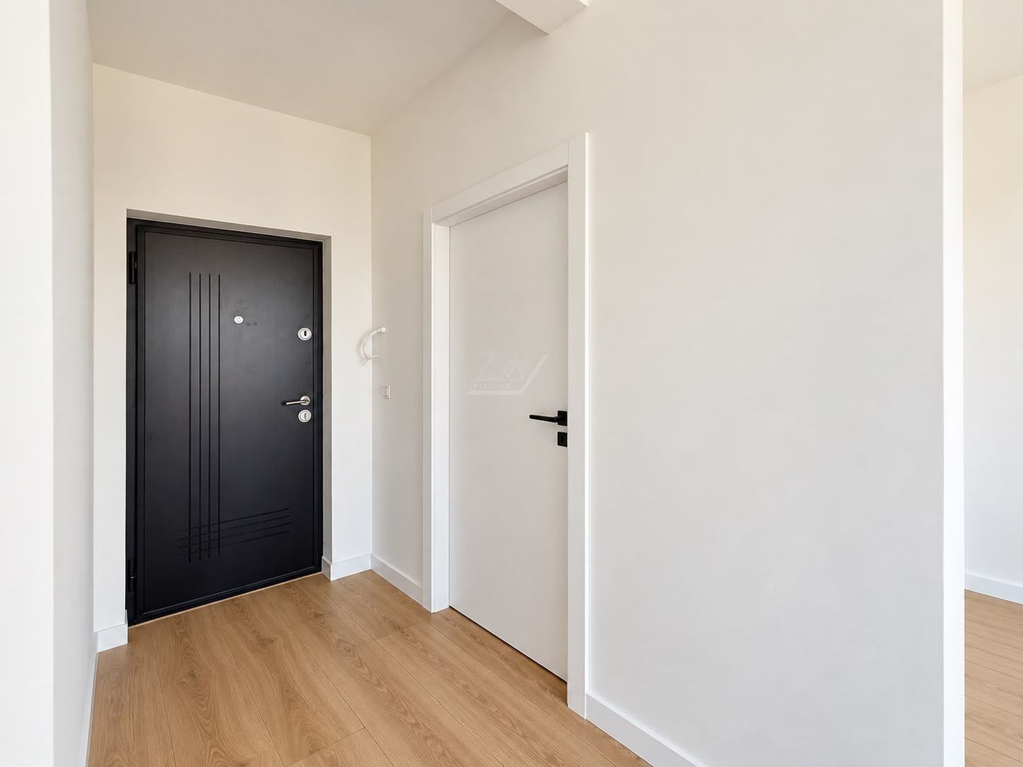 3 camere.  Etaj intermediar. Asfalt. Loc de parcare. - Poză 7