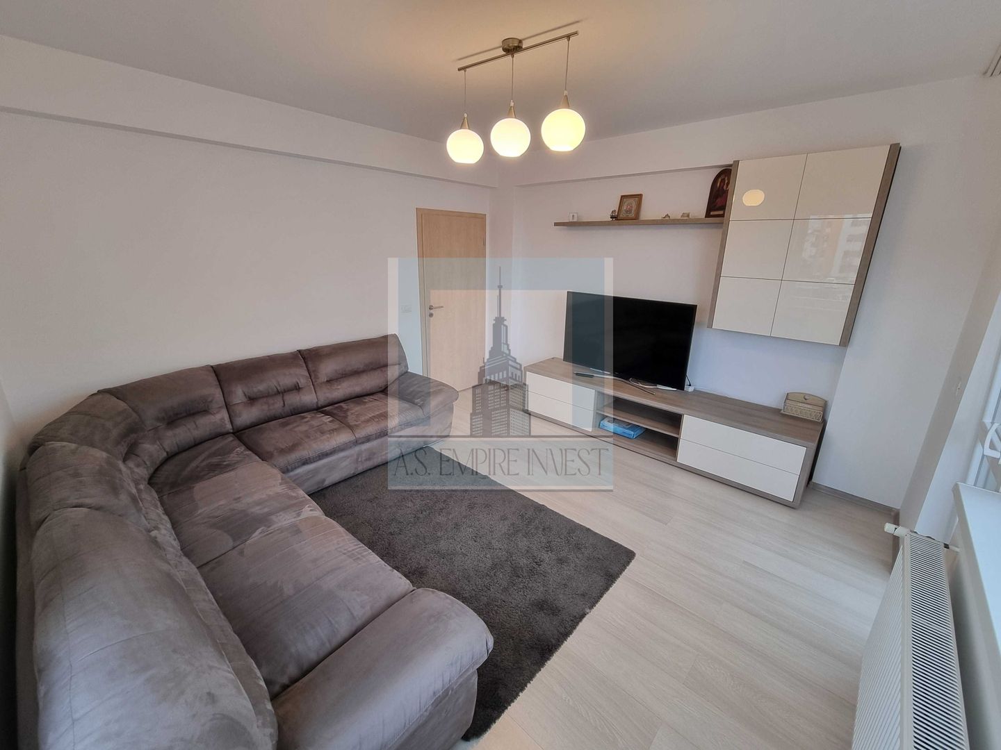 Apartament 3 Camere +Loc de parcare - zona Tractorul/Grandis Residence - Poză 1