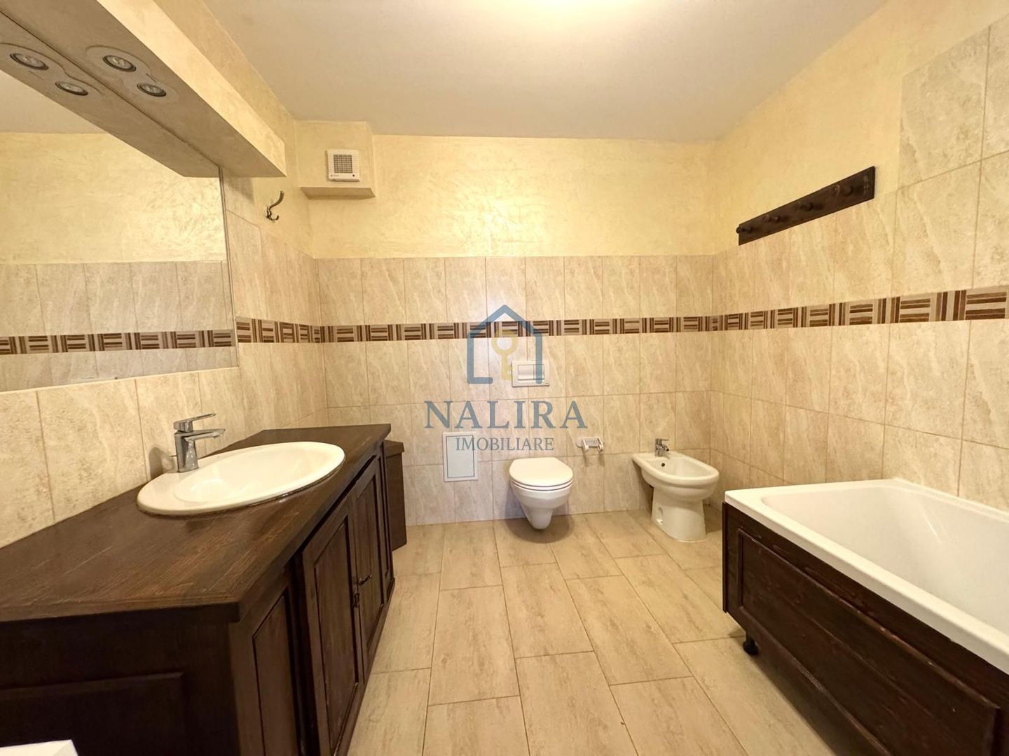 Chirie apartament 97mp cu 3 camere + Parcare - Transilvaniei - Poză 11