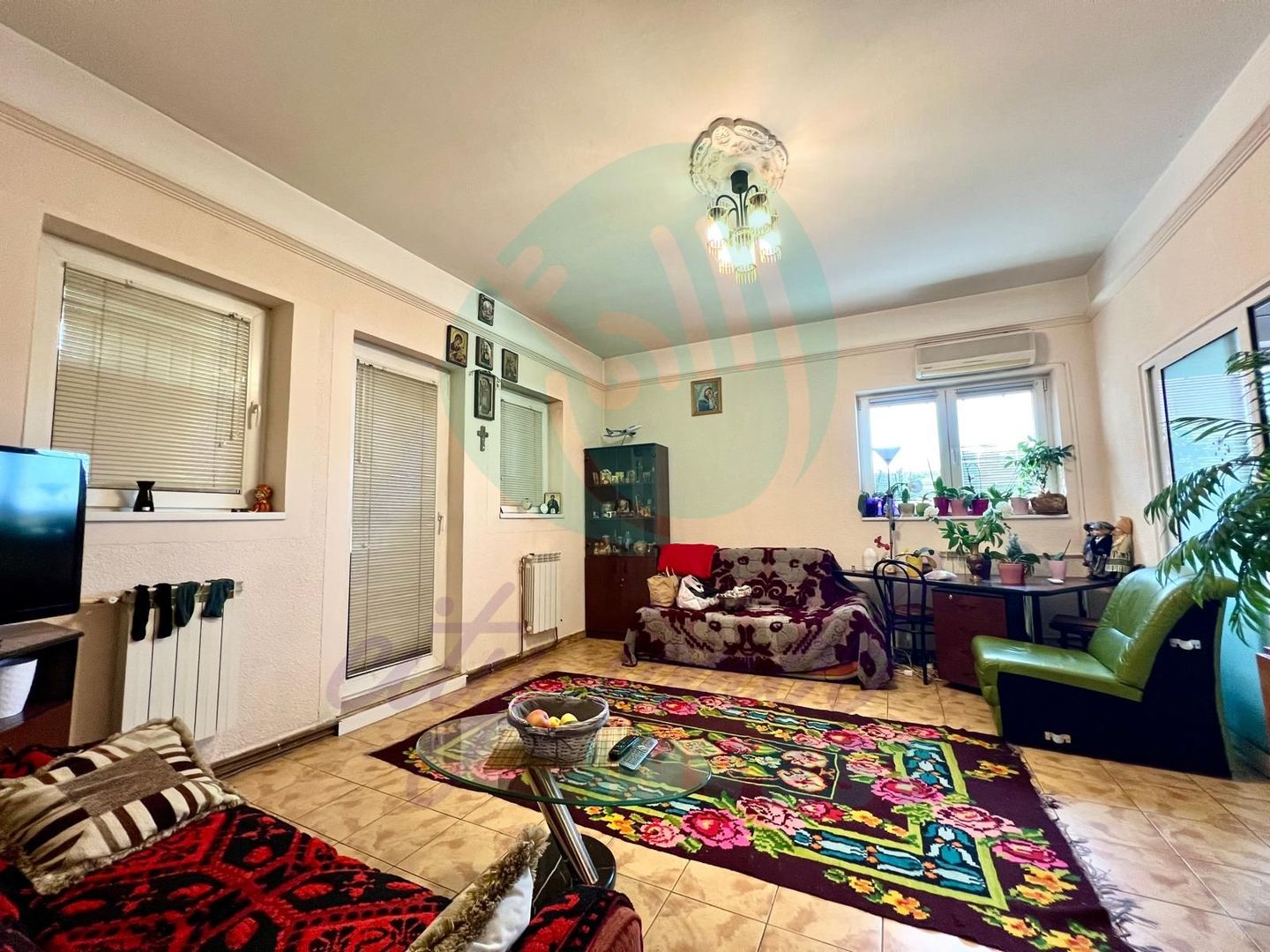 2 Camere in Vila - Pod Basarab-Curte generoasa - Poză 1