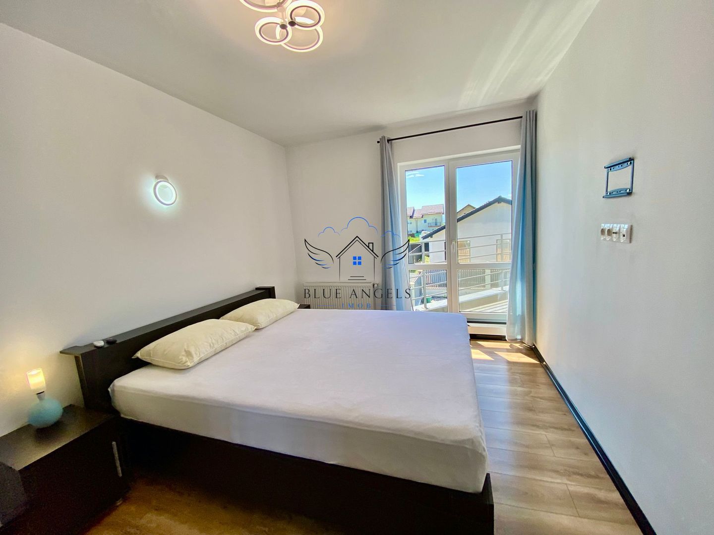 Casa tip duplex, Sanpetru, strada - Poză 8