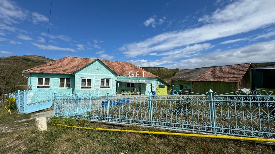 Casa de vanzare la Enciu cu teren generos, Apa GRATIS - Poză 1