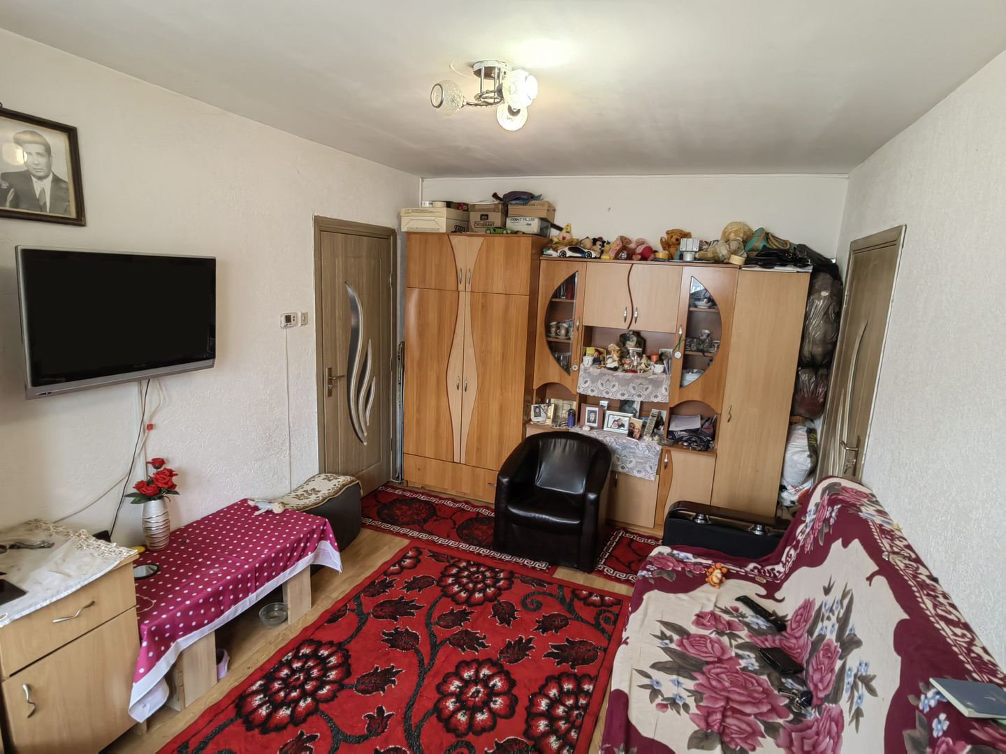 Apartament 3 camere Romulus Cioflec 49m² - Poză 2