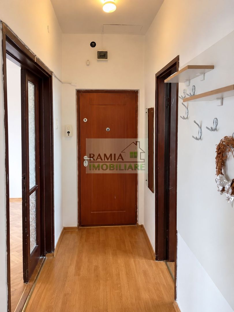 Apartament 2 camere decomandat, parcare, Tractorul - Poză 10