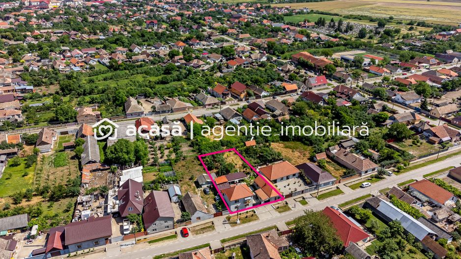 Casă cu 2 corpuri de clădire în Pecica, Arad. - Poză 3