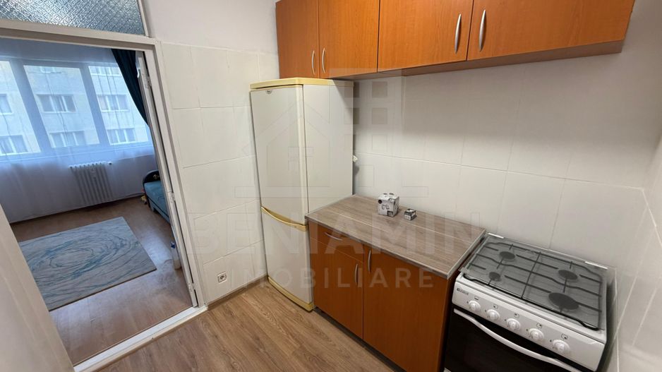 Garsoniera 21mp cartier Tractorul la etajul 2 cu baie si bucatarie - Poză 5