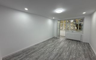 De vanzare apartament cu 2 camere, etaj2, RENOVAT IN TOATALITATE - Poză 3