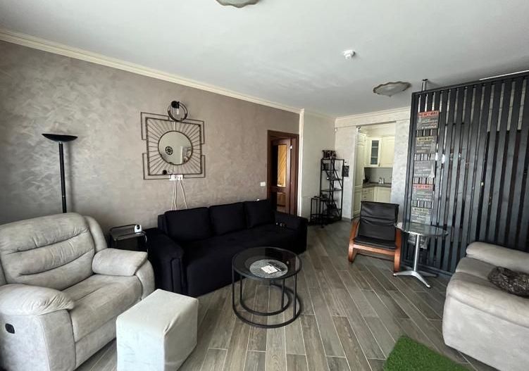 3 CAMERE DE VÂNZARE – MAMAIA, ZONA FLORA | VEDERE PARȚIALĂ LA MARE - Poză 1