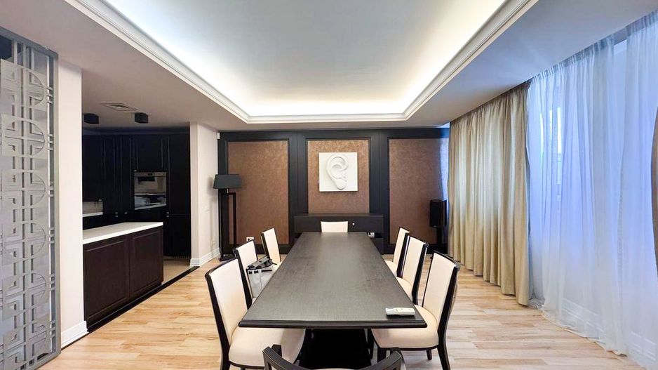 Luxury 4-Bedroom Triplex with Floating Terrace & Panoramic Views - Poză 2