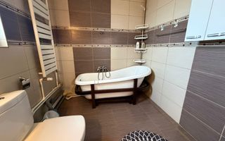 Casă/Vilă de vânzare în comuna Târgu Trotuș, județul Bacău. - Poză 11