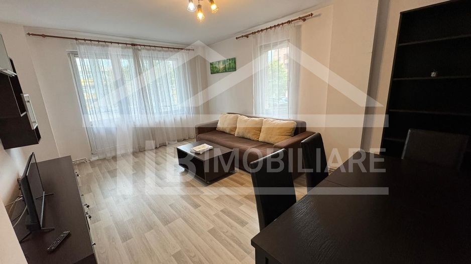 Apartament cu 3 camere, decomandat, 84mp, Zona Poli 2 - Poză 2