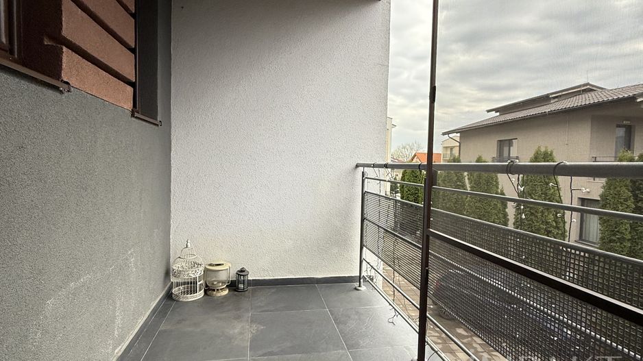 Casa insiruita deosebita cu 5 camere in cartierul Sopor - Poză 11