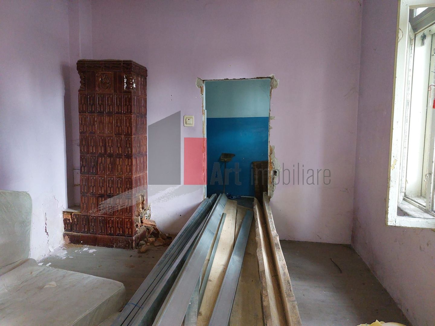 Casa "SARRERA" singur curte, multiple posibilitati, birou/comercial/rezidential - Poză 5