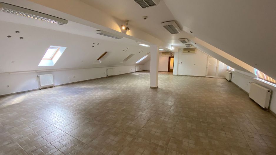 Cladire de birouri zona Olimpia Stadion  suprafață 1.100 mp - Poză 23