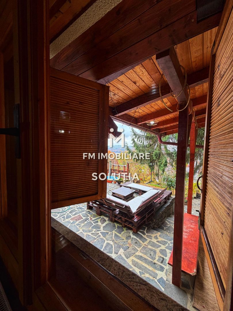 Casă de  vânzare cu vedere panoramică - Poză 11