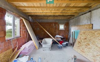 Casă cu 3 camere la roșu de vânzare zona 6Vânători - Poză 3