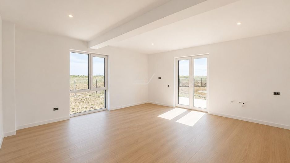 COMISION 0! Duplex finalizat cu 5 camere si 3 bai. Panouri fotovoltaice. - Poză 2