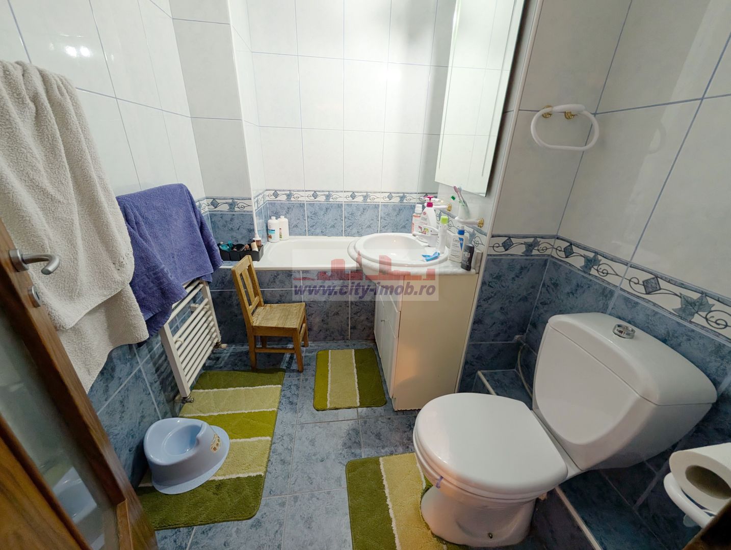 Vanzare Apartament 3 camere Curtea de Arges, Judetul ARGES - Poză 20