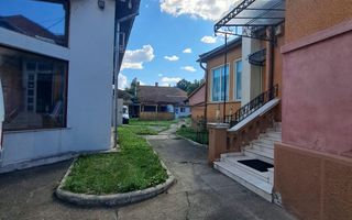 Proprietate 450 mp pe Calea Clujului cu teren de 787mp in Oradea - Poză 14